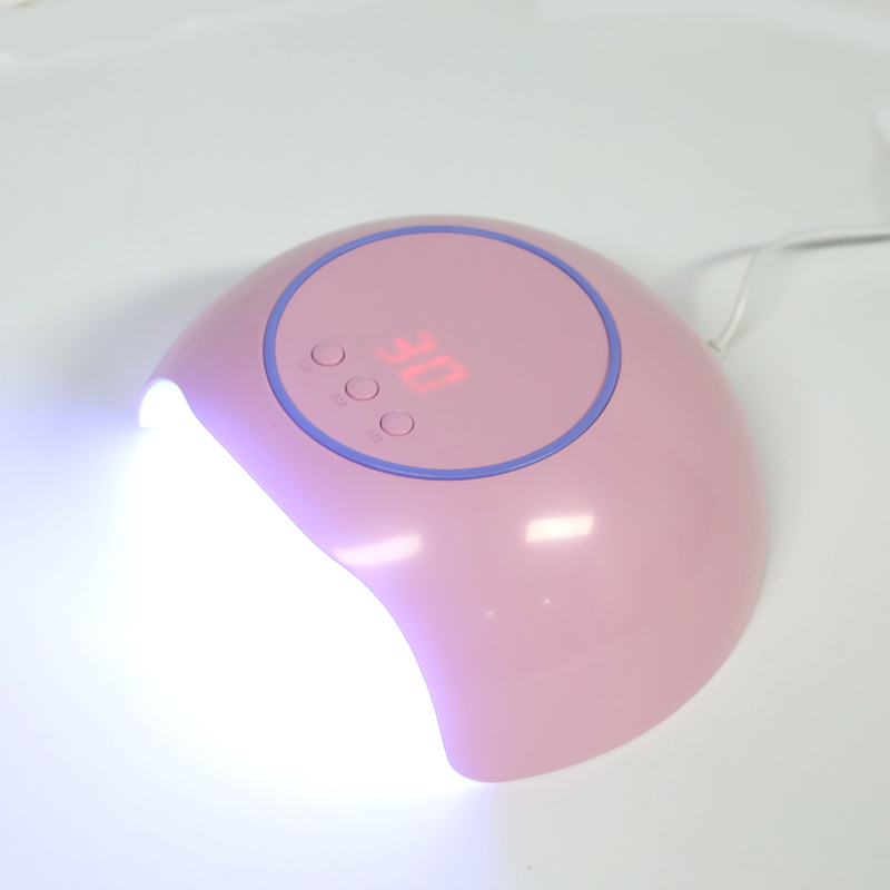 Les principes de la conception centrée sur l’humain dans les lampes sèche-ongles